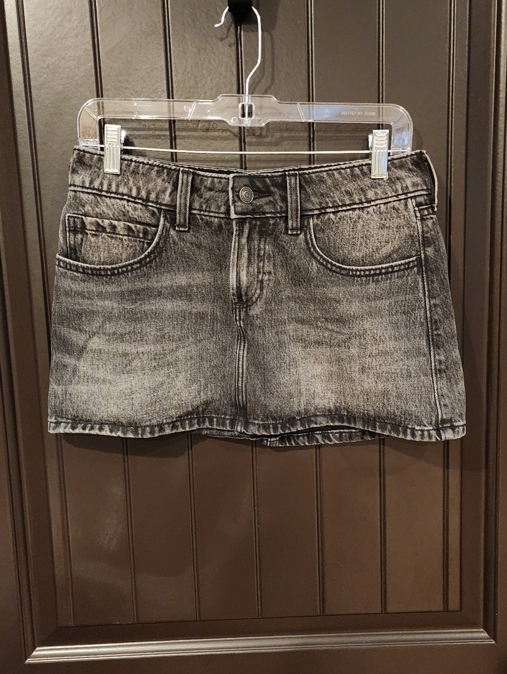 Hollister Black Denim Skirt With Attached Shorts Underneath, Size 0/W25